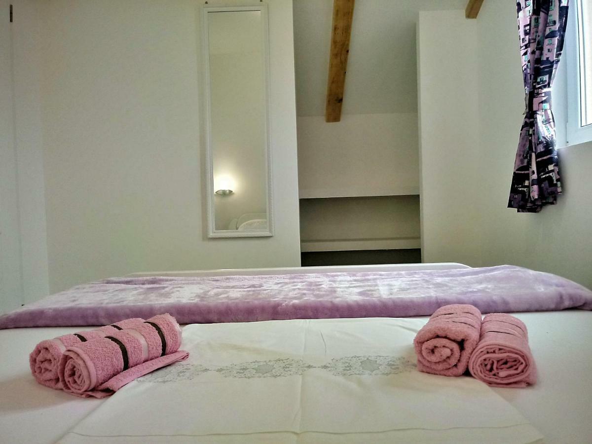 Apartmani Marijana Šibenik Exteriör bild